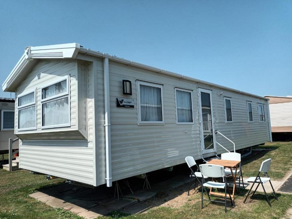 3 Bed ,Sleeps 8 Caravan California Cliffs Holiday Park Scratby Exterior foto